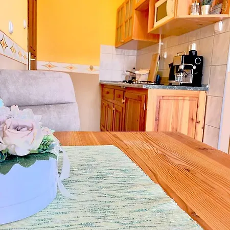 Katalin App. Zalagyoengye شقة