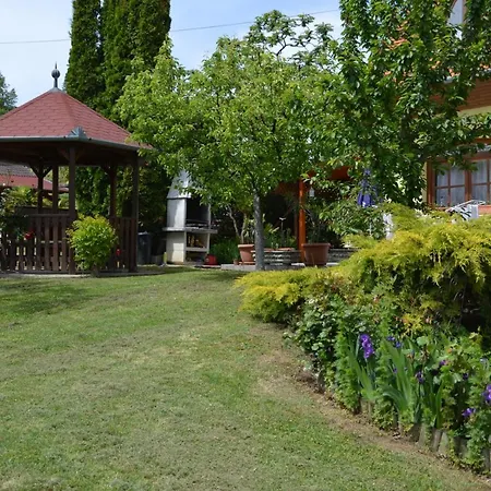 Katalin App. Zalagyoengye Апартаменты