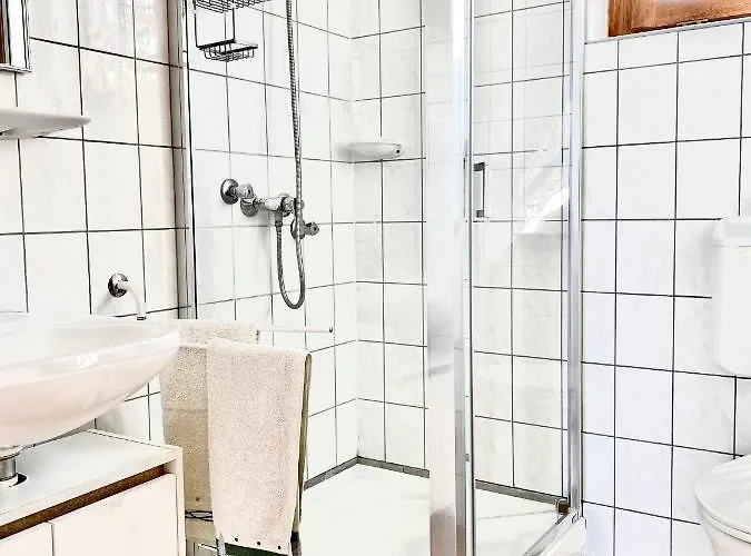 Katalin App. Zalagyoengye Apartamento *