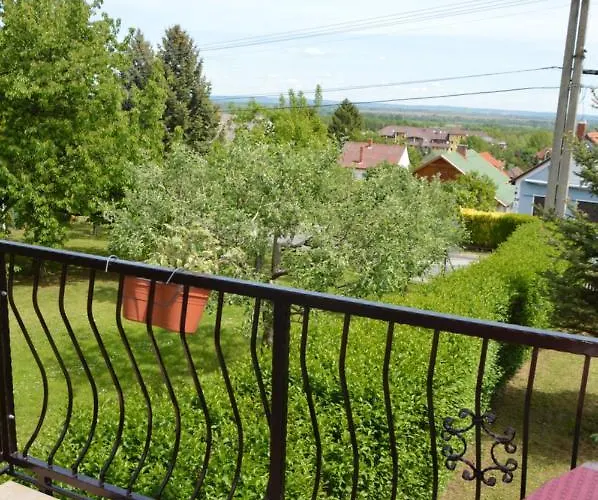 Katalin App. Zalagyoengye Apartamento *